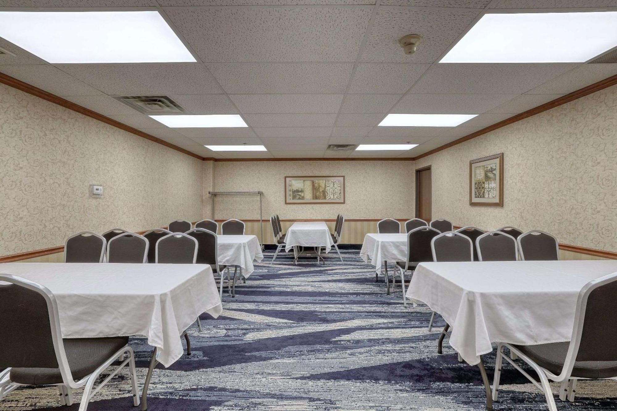 Comfort Suites Appleton Airport Exteriér fotografie