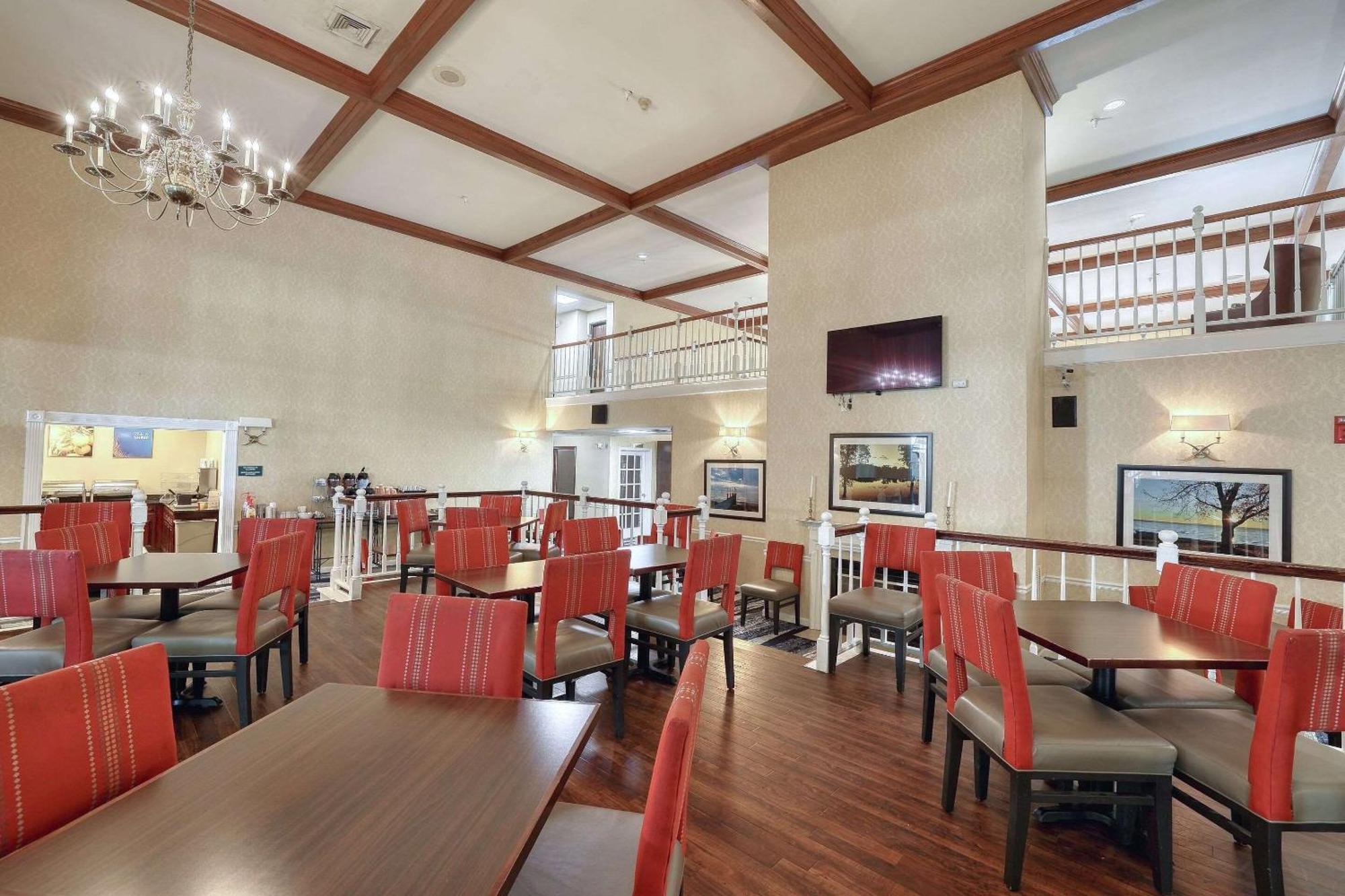 Comfort Suites Appleton Airport Exteriér fotografie