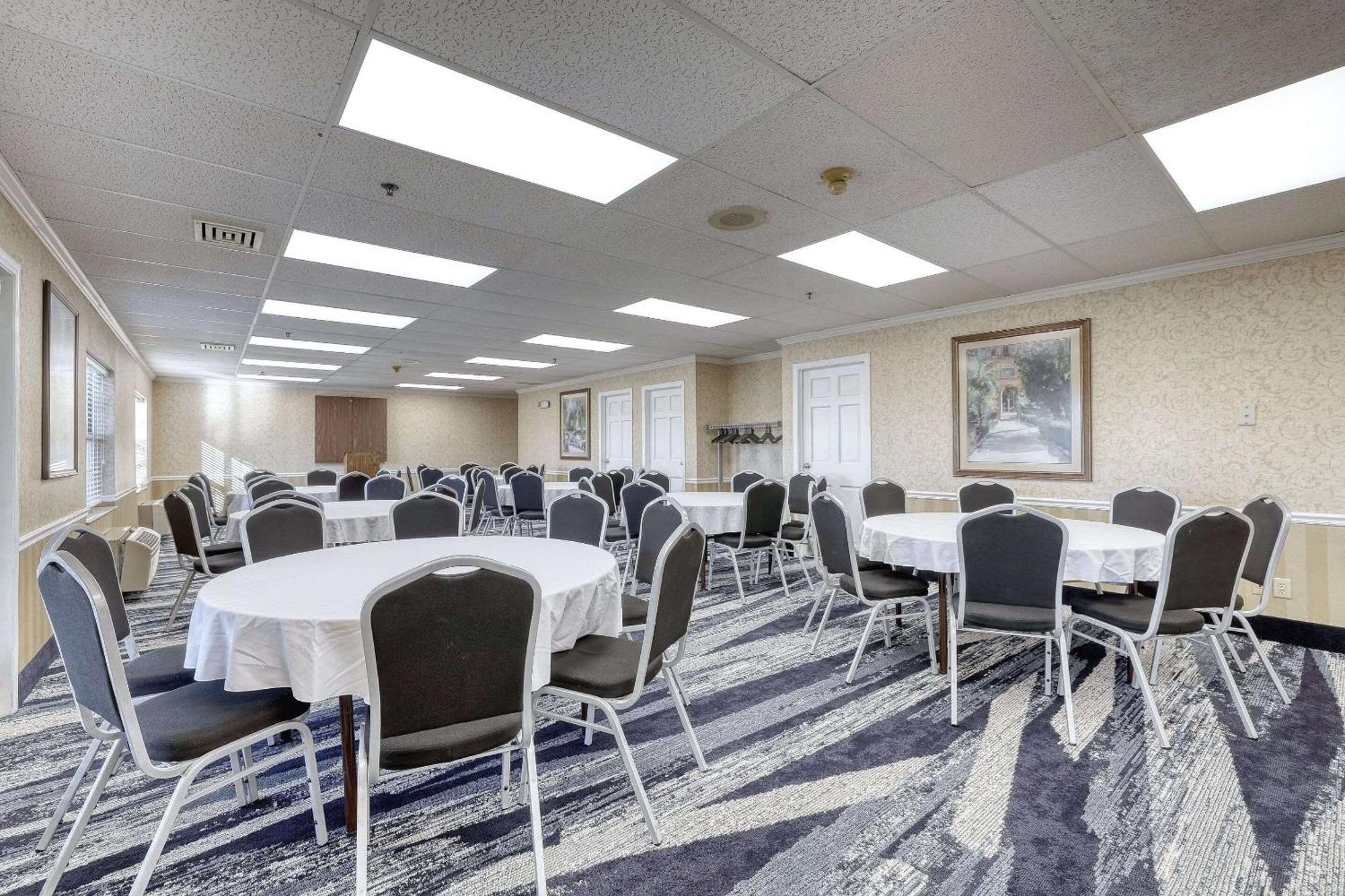 Comfort Suites Appleton Airport Exteriér fotografie