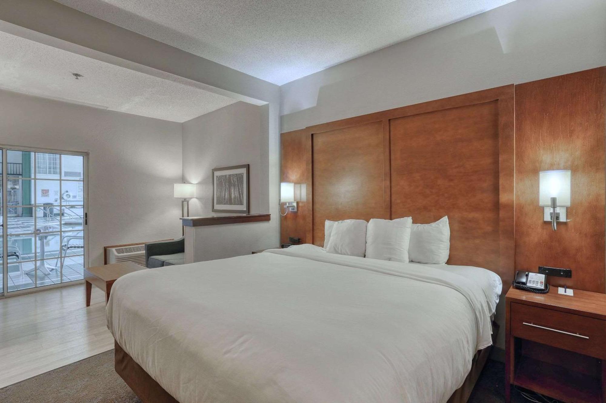 Comfort Suites Appleton Airport Exteriér fotografie