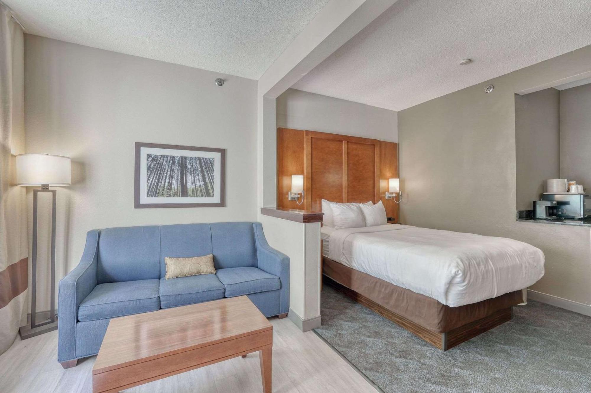 Comfort Suites Appleton Airport Exteriér fotografie