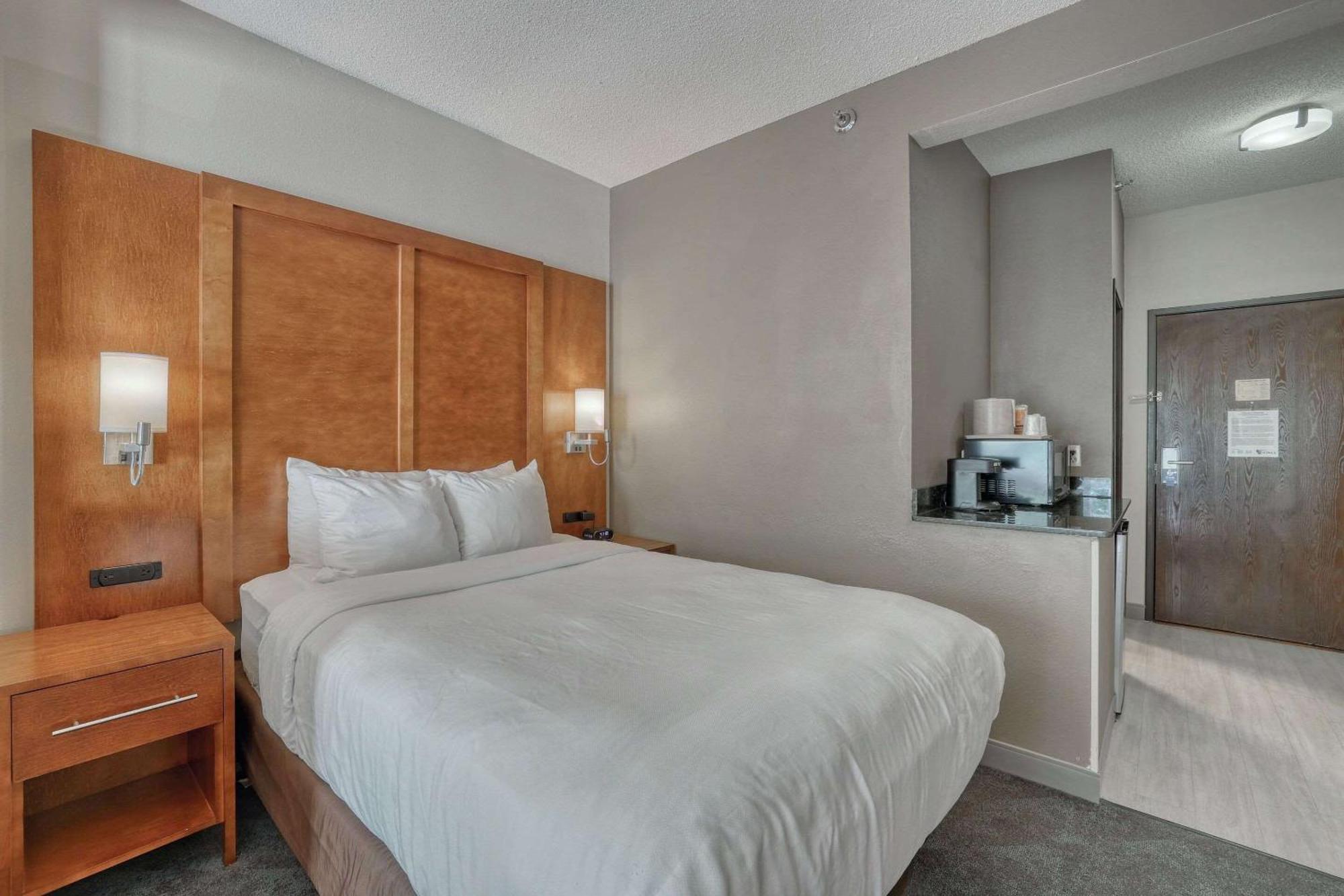Comfort Suites Appleton Airport Exteriér fotografie