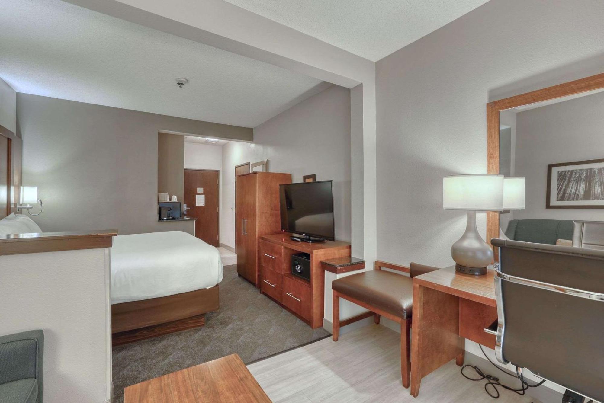 Comfort Suites Appleton Airport Exteriér fotografie